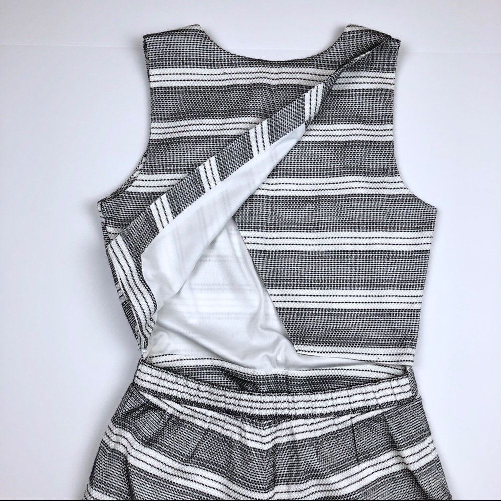 J.O.A. Structured Open Back Romper - Picture 4 of 8